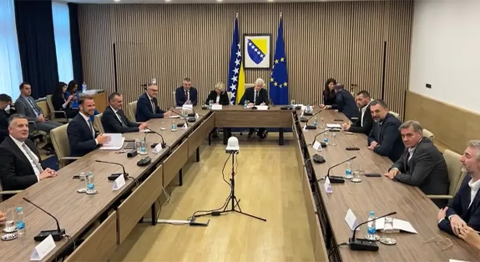 opozicija trojka hdz.webp
